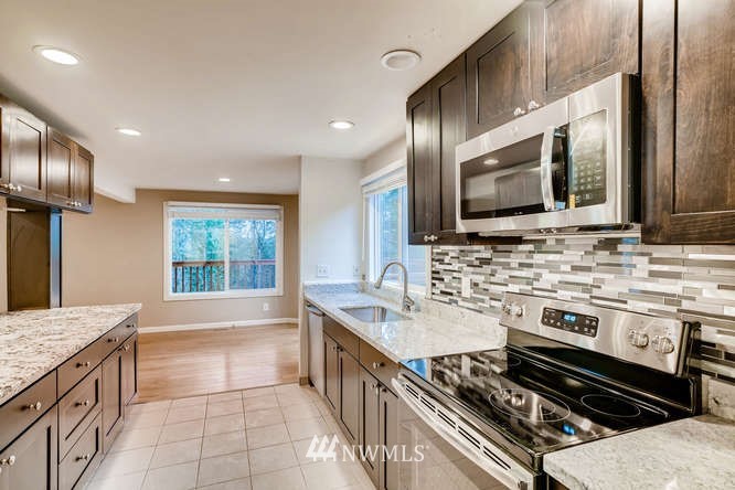 21625 4th Avenue Southeast Bothell, WA 98021 - Photo 2 of 25