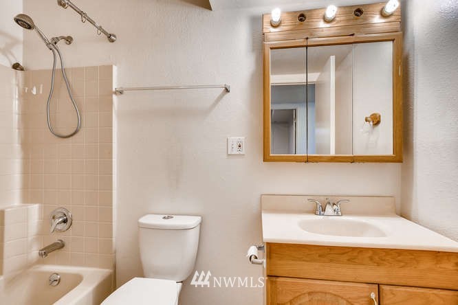 21625 4th Avenue Southeast Bothell, WA 98021 - Photo 21 of 25