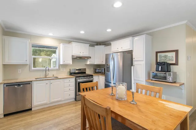 $160,000 | 16 Hillcrest Street, Hinsdale, NH 03451