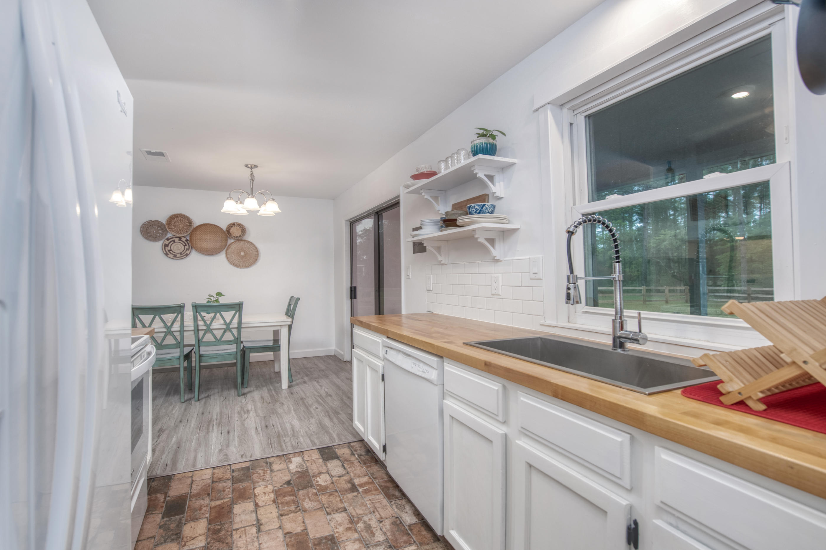 2273 Valley Road Navarre, FL 32566 - Photo 9 of 23 Gallery Image 9