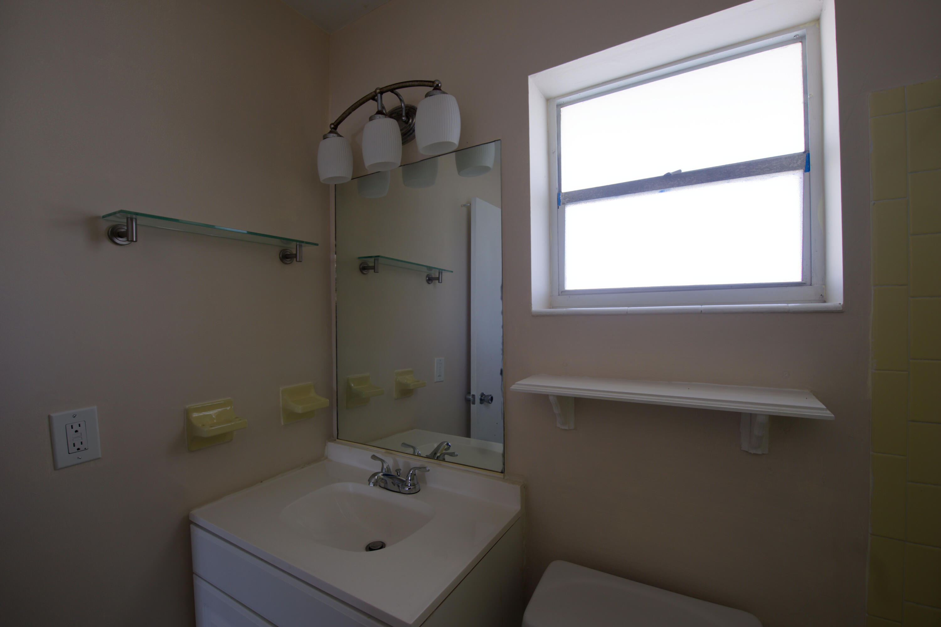 2102 Northeast 1st Way, Unit 202 Boynton Beach, FL 33435 - Photo 11 of 18 DSC00471_DxO