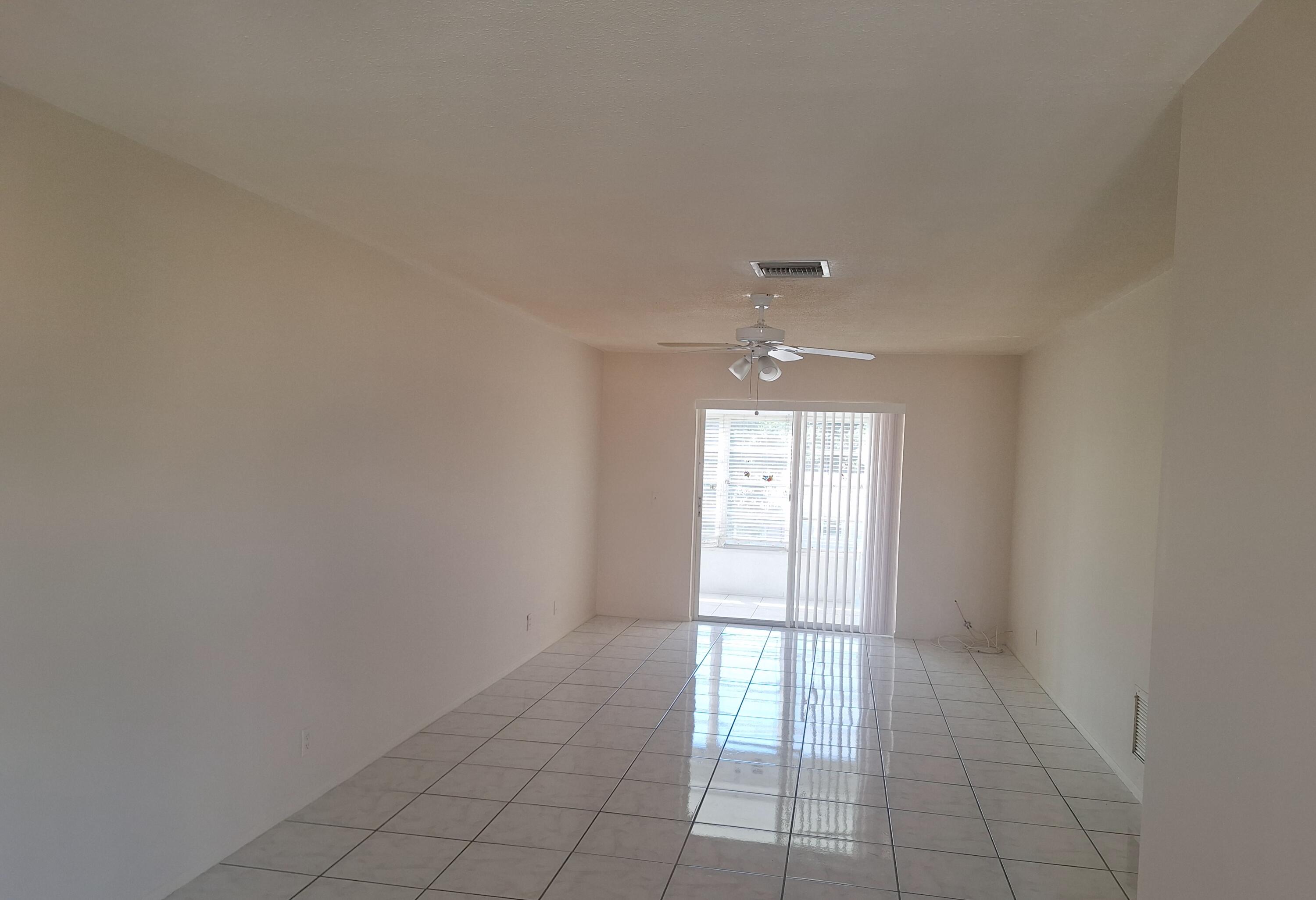 2102 Northeast 1st Way, Unit 202 Boynton Beach, FL 33435 - Photo 5 of 18 1000025258