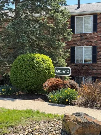 $126,000 | 608 Bonnie Brae Drive, Coraopolis, PA 15108