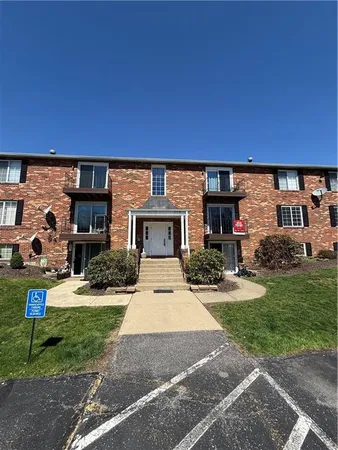 $126,000 | 608 Bonnie Brae Drive, Coraopolis, PA 15108
