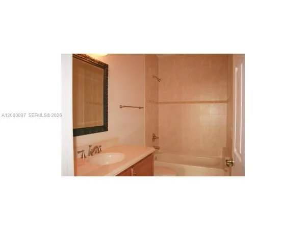 $2,400 | 5271 Southwest 8th Street, Unit 509, Coral Gables, FL 33134