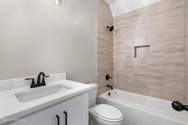 $490,000 | 4259 Adriane Cove, Nesbit, MS 38651