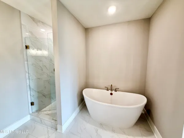 $490,000 | 4259 Adriane Cove, Nesbit, MS 38651