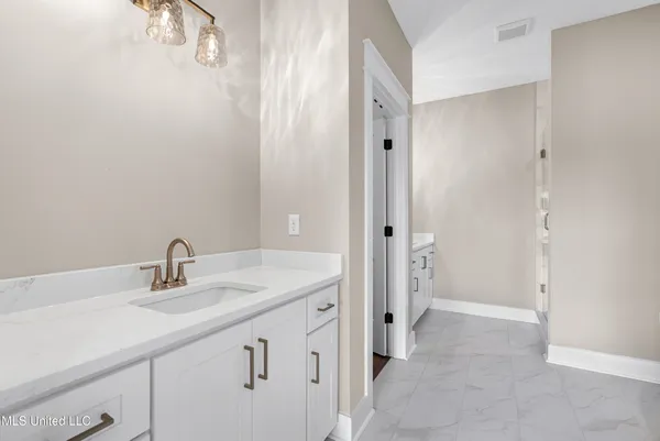 $490,000 | 4259 Adriane Cove, Nesbit, MS 38651