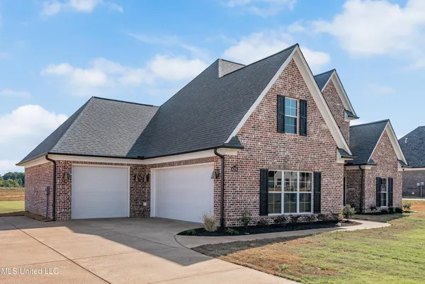 $490,000 | 4259 Adriane Cove, Nesbit, MS 38651