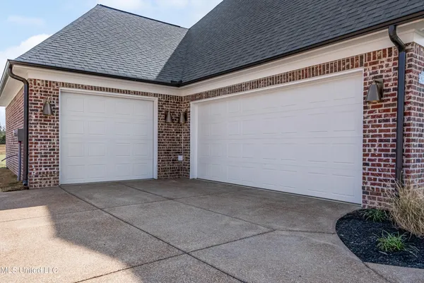 $490,000 | 4259 Adriane Cove, Nesbit, MS 38651