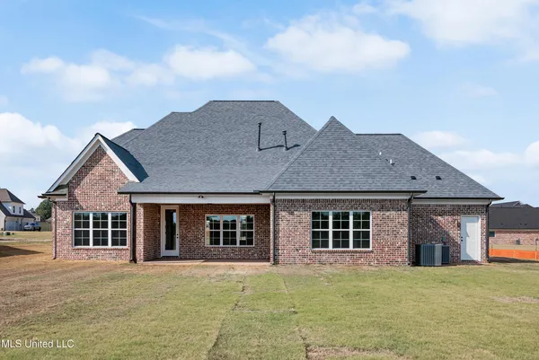 $490,000 | 4259 Adriane Cove, Nesbit, MS 38651