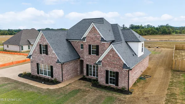 $490,000 | 4259 Adriane Cove, Nesbit, MS 38651