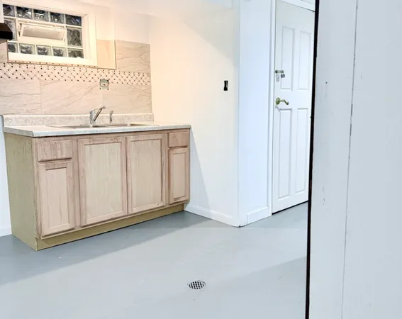 $249,000 | 18136 Oakwood Avenue, Lansing, IL 60438