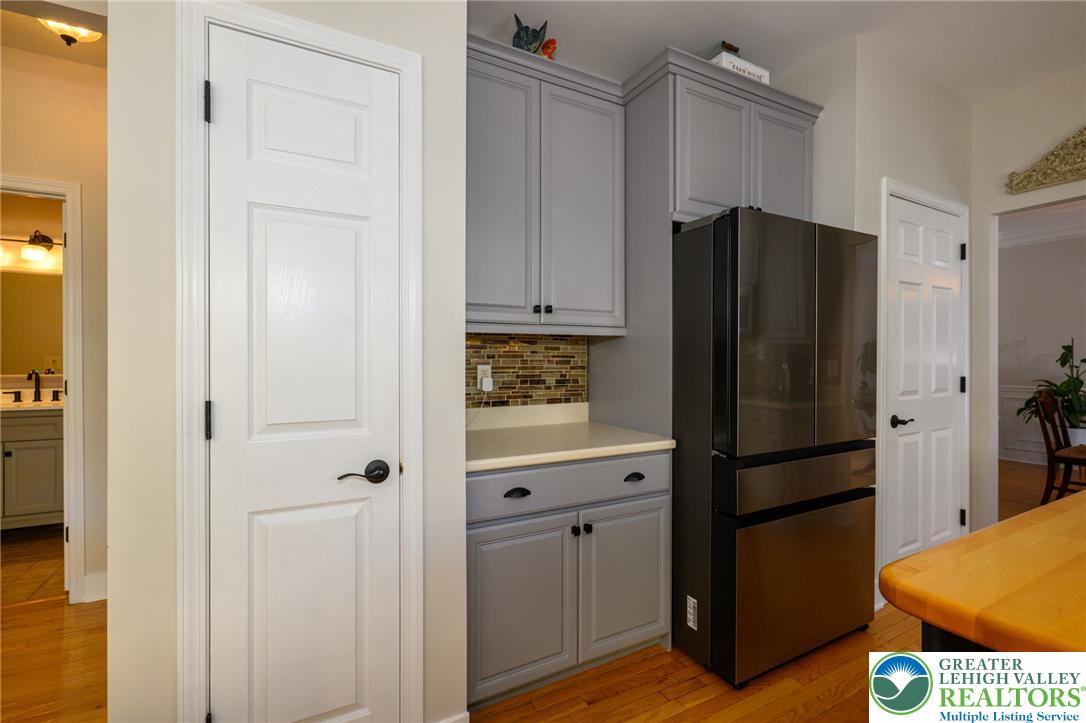 5331 Greenbriar Drive Bethlehem, PA 18017 - Photo 13 of 58
