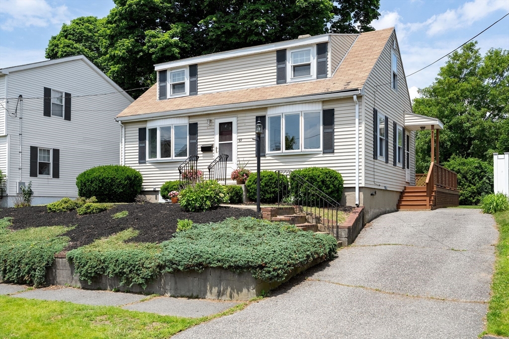 53 Roberts Road Medford, MA 02155 - Photo 3 of 41