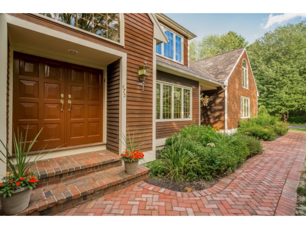 475 Exeter Road Hampton, NH 03842 - Photo 3 of 27
