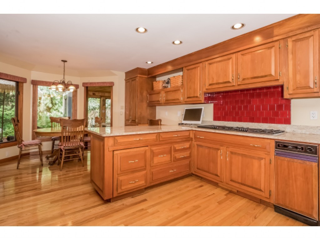 475 Exeter Road Hampton, NH 03842 - Photo 9 of 27