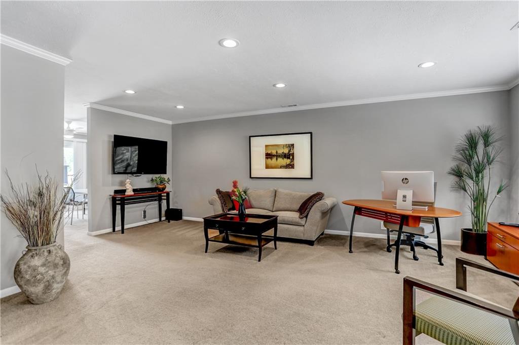 8148 Lieber Road Indianapolis, IN 46260 - Photo 4 of 31 Gallery Image 4