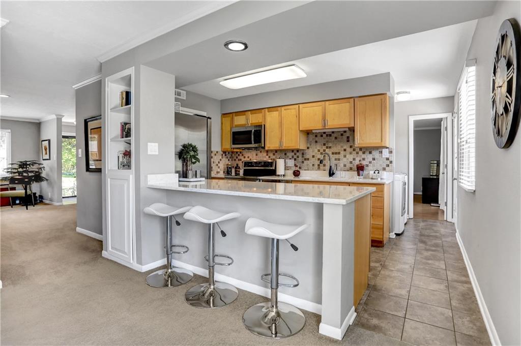 8148 Lieber Road Indianapolis, IN 46260 - Photo 5 of 31 Gallery Image 5