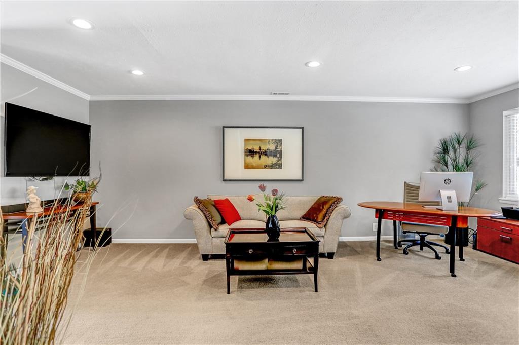 8148 Lieber Road Indianapolis, IN 46260 - Photo 7 of 31 Gallery Image 7