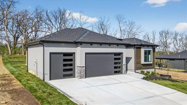 $709,950 | 22480 West 89th Terrace, Lenexa, KS 66227