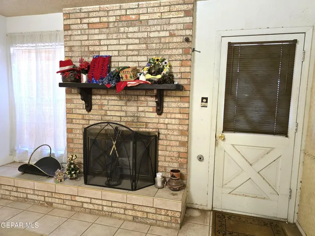 a view of a entryway door of the house
