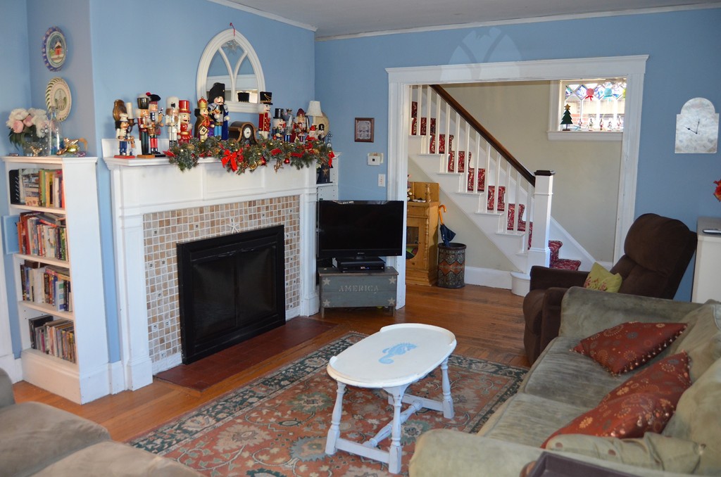 11 Bubier Road Marblehead, MA 01945 - Photo 3 of 13 Gallery Image 3