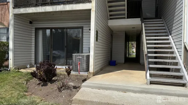 $2,500 | 366 Lancaster Court, Piscataway, NJ 08854