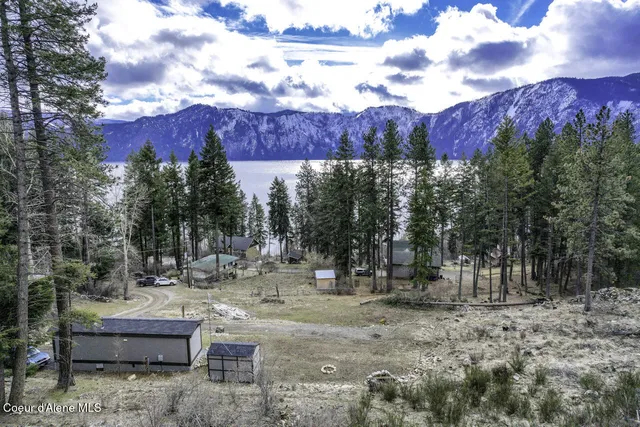 $225,000 | 20540 East London Court, Bayview, ID 83803