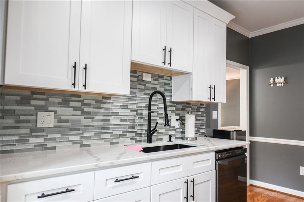304 Bridle Path Marietta, GA 30068 - Photo 6 of 33
