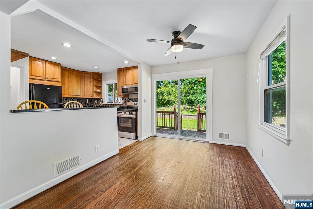 158 Morningside Road Paramus, NJ 07652 - Photo 7 of 31