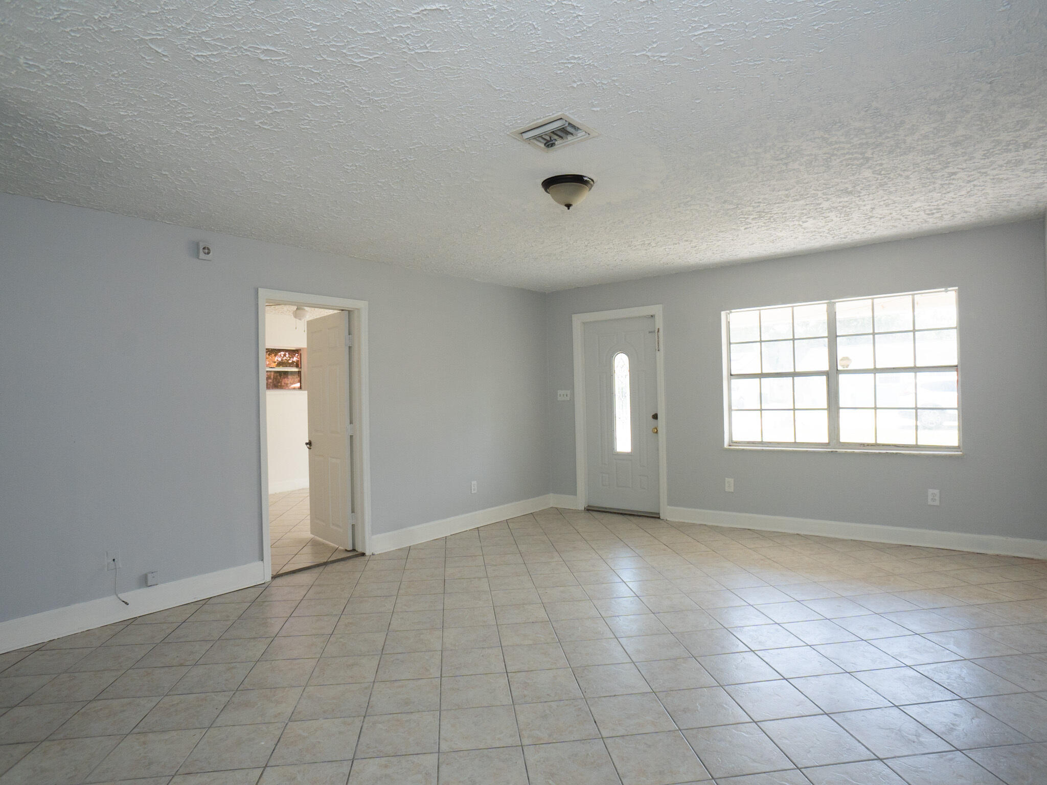 1032 Martinique Avenue Fort Pierce, FL 34982 - Photo 14 of 35 IMG_5441