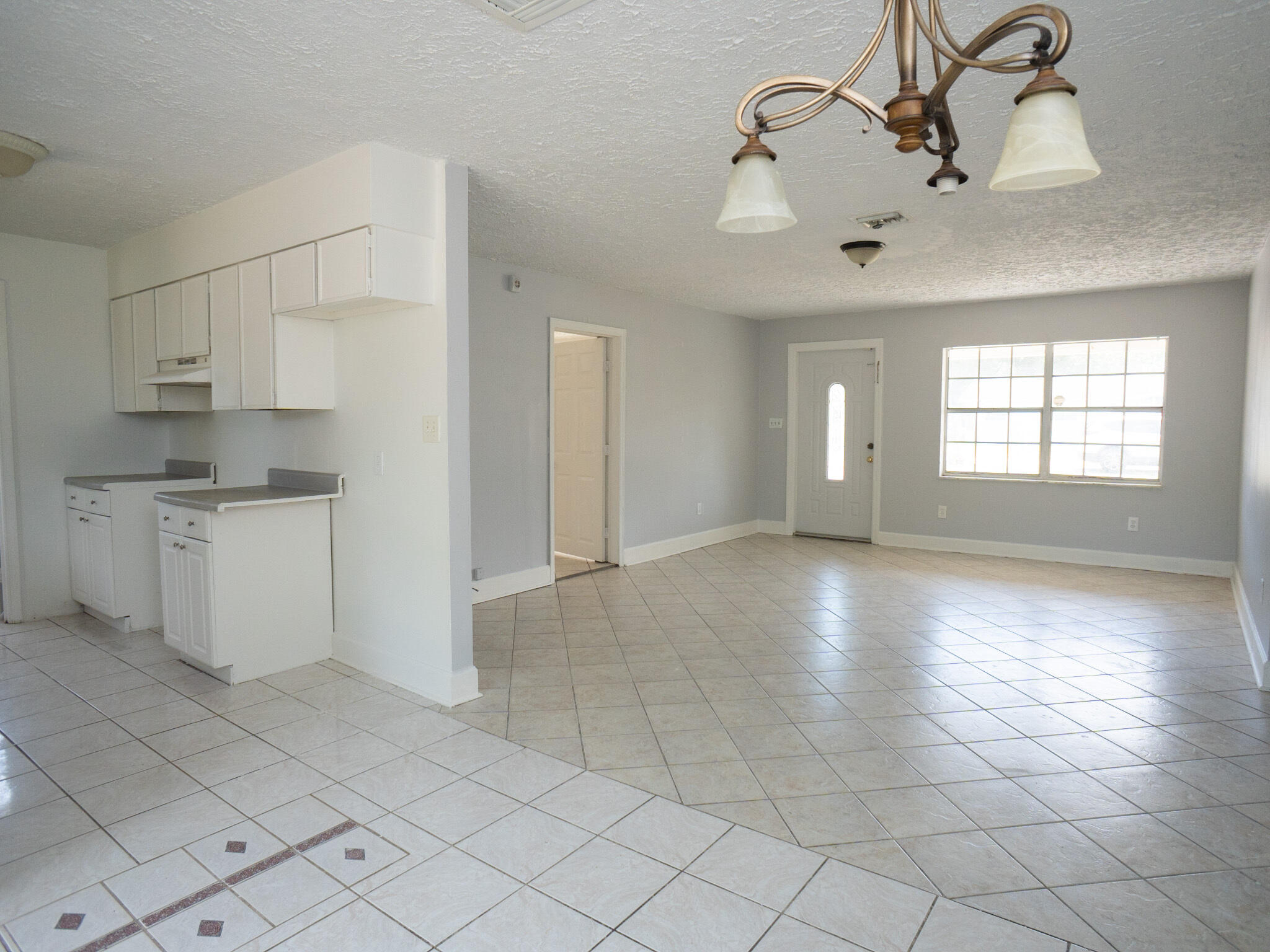 1032 Martinique Avenue Fort Pierce, FL 34982 - Photo 10 of 35 IMG_5437