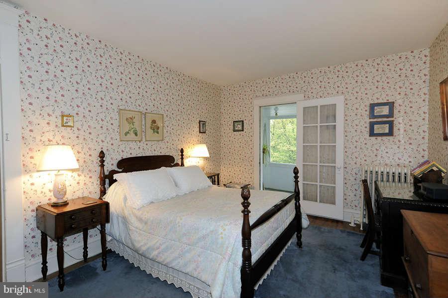 4854 Rock Spring Road Arlington, VA 22207 - Photo 13 of 21 Bedroom