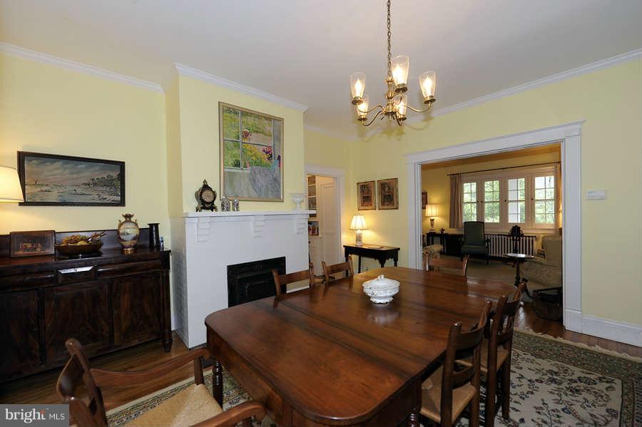 4854 Rock Spring Road Arlington, VA 22207 - Photo 9 of 21 Dining Room