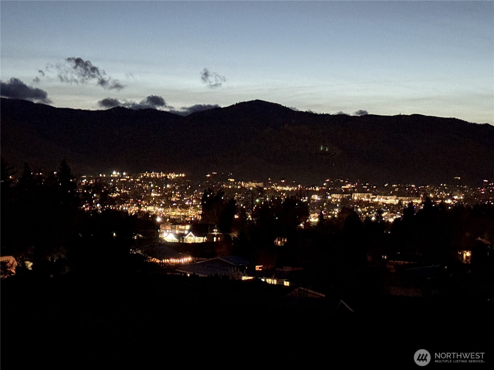 1352 Eastmont Avenue, Unit 15 East Wenatchee, WA 98802 - Photo 2 of 29 a view of a house