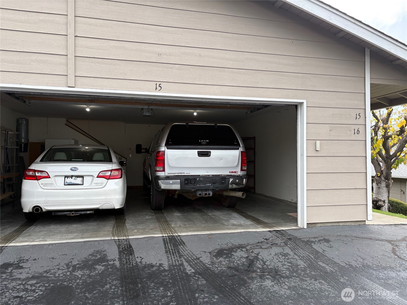 1352 Eastmont Avenue, Unit 15 East Wenatchee, WA 98802 - Photo 28 of 29 a view of car garage