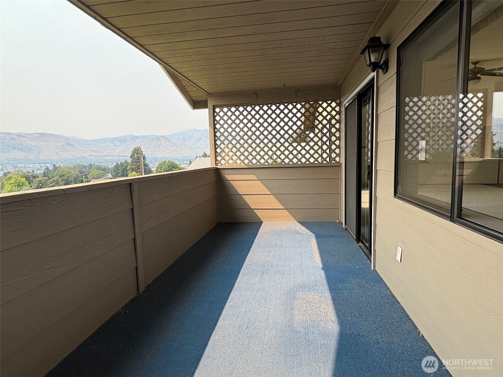 1352 Eastmont Avenue, Unit 15 East Wenatchee, WA 98802 - Photo 9 of 29 a view of balcony