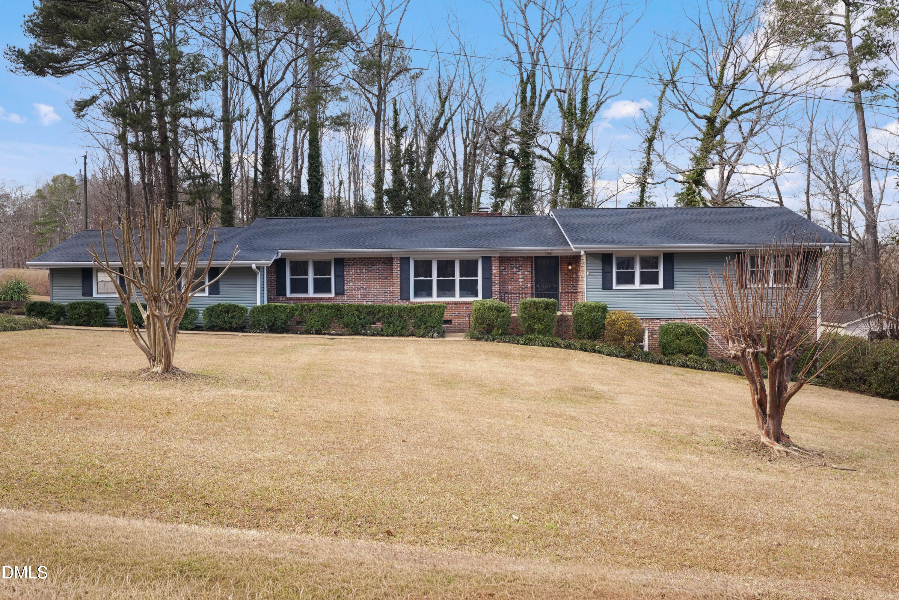 1104 Oldham Lake Road Sanford, NC 27330 - Photo 2 of 60 d2d-520