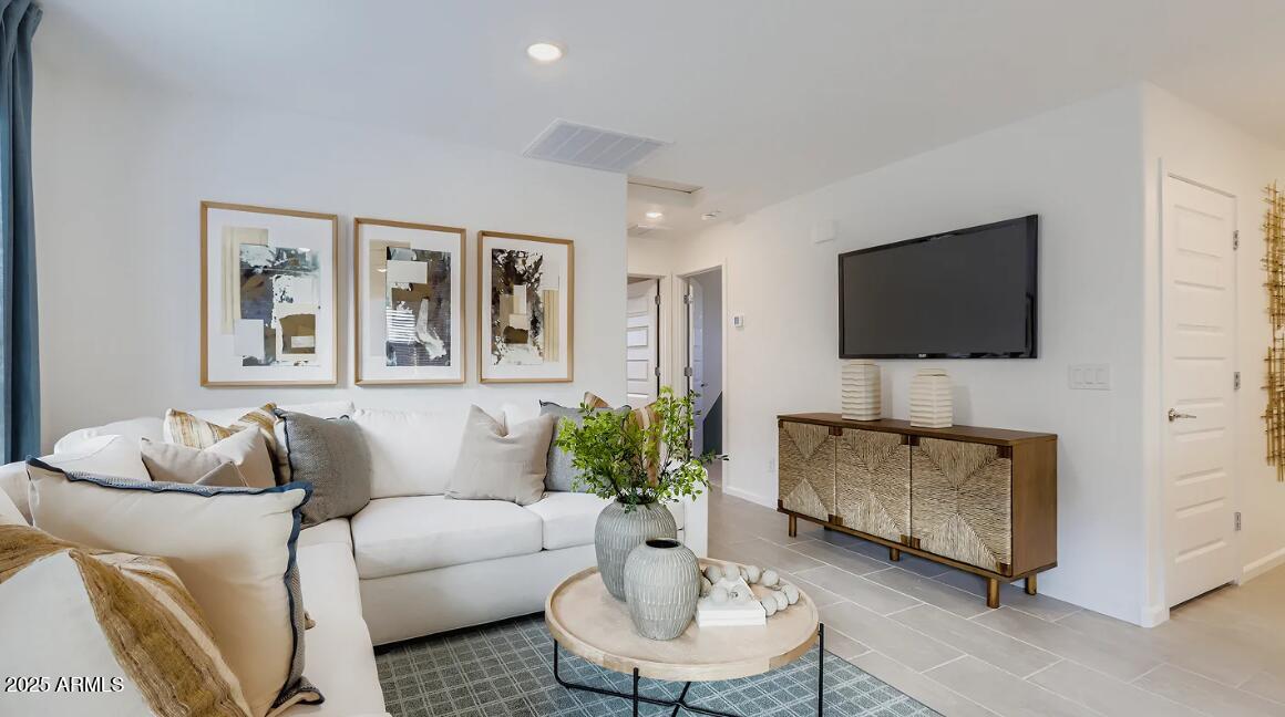 9674 West Piccadilly Road Avondale, AZ 85392 - Photo 5 of 18 Great Room