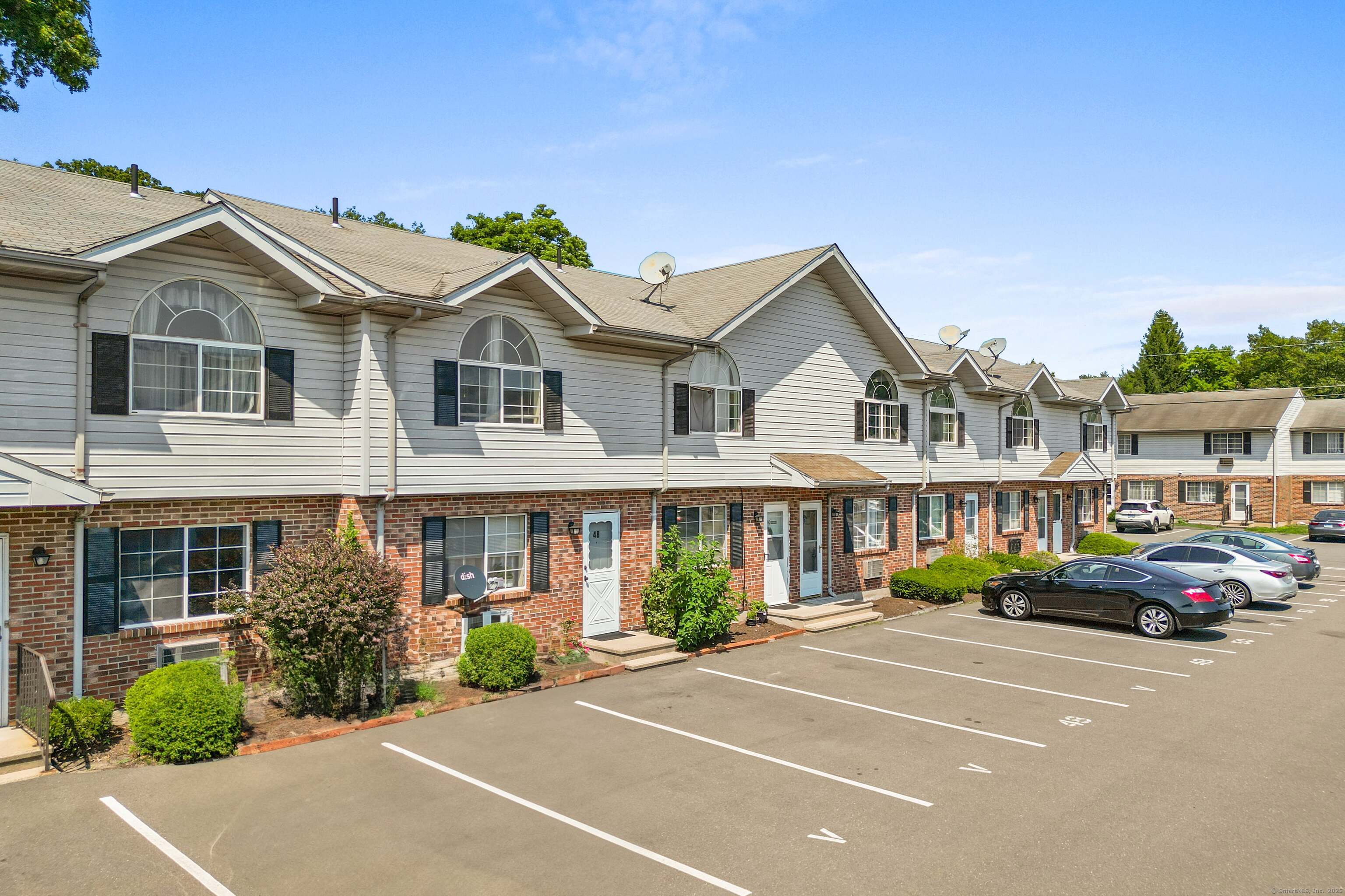 975 Meriden Road, Unit 3 Waterbury, CT 06705 - Photo 1 of 1 Gallery Image 1