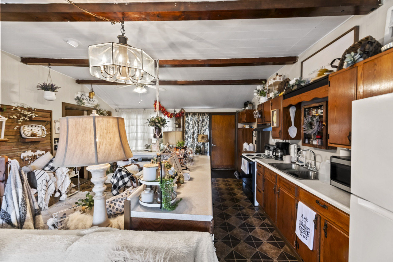 N698 Kaddatz Drive, Unit N700N704 Emmet, WI 53098 - Photo 18 of 51 Unit 2-Kitchen