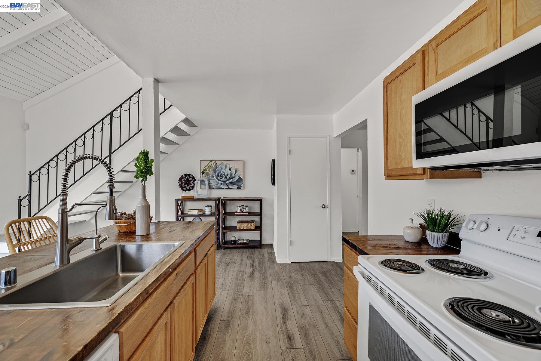 1427 Saybrook Road Livermore, CA 94551 - Photo 11 of 30 Gallery Image 11