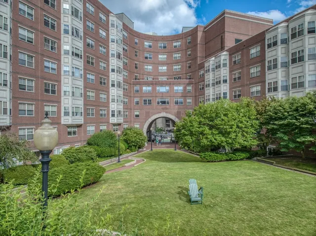 $774,900 | 150 Staniford Street, Unit 1009, Boston, MA 02114