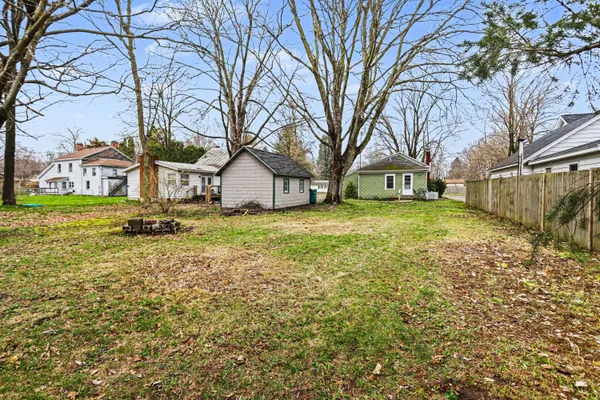 $187,500 | 325 West Burr Oak Street, Centreville, MI 49032