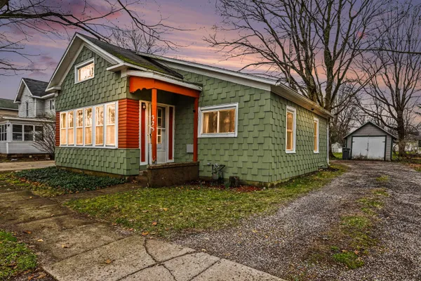 $187,500 | 325 West Burr Oak Street, Centreville, MI 49032