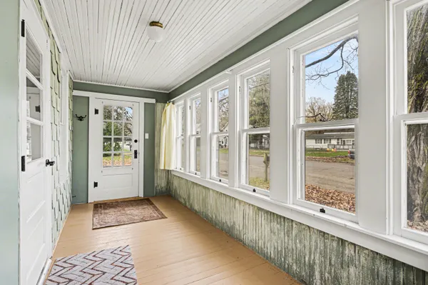 $187,500 | 325 West Burr Oak Street, Centreville, MI 49032