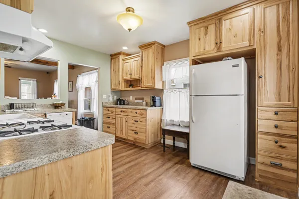 $187,500 | 325 West Burr Oak Street, Centreville, MI 49032