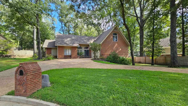 $576,000 | 8486 Hunters Forest Cove, Germantown, TN 38138