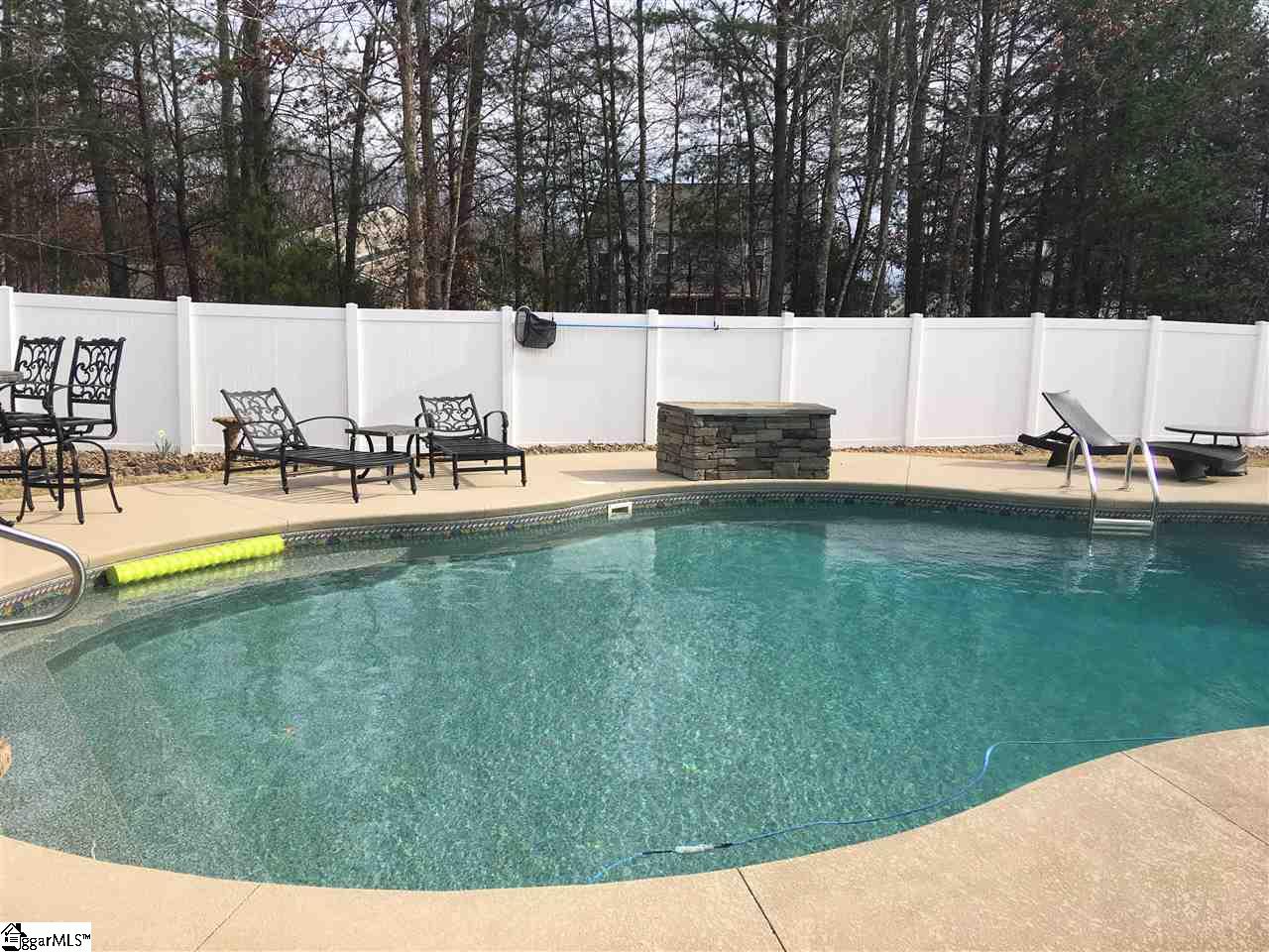 18 Springleaf Court Simpsonville, SC 29681 - Photo 6 of 21 Gallery Image 6